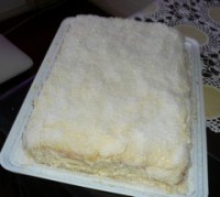 Bolo de coco gelado.
